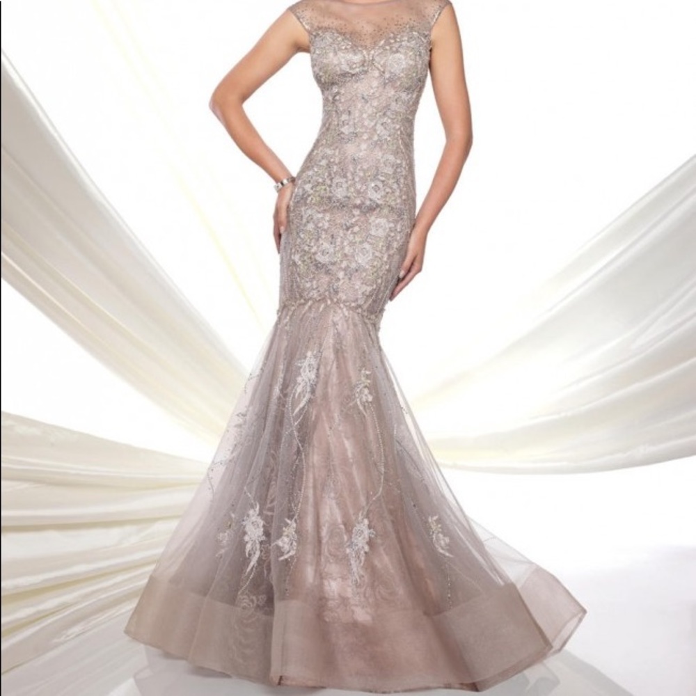 Mon Cheri Ivonne D Swarovski Crystal Beaded Dress